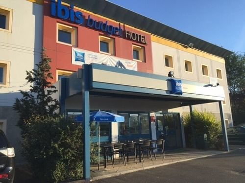 Ibis Budget Versailles - Trappes Exterior foto